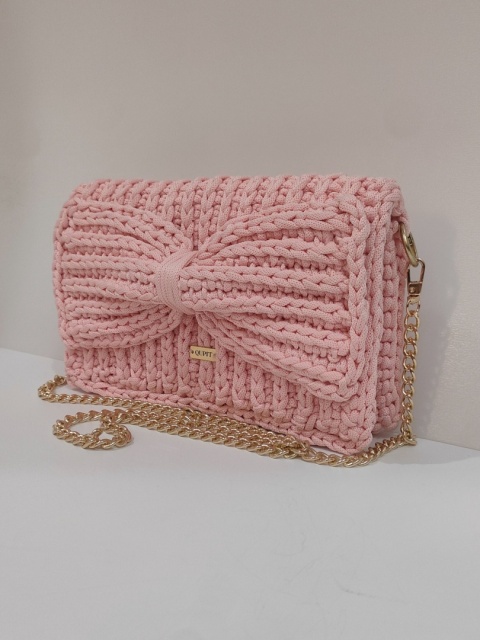 Elegancka torebka handmade ze sznurka różowa.