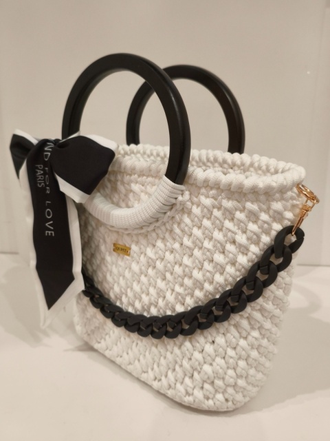 Torebka, kuferek biała